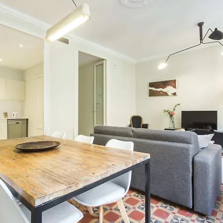4bedroom With Balcony In Ramblas 3-2 Barcelone