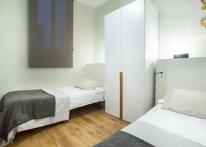 The Collection - 4bedroom With Balcony In Ramblas 3-2 *