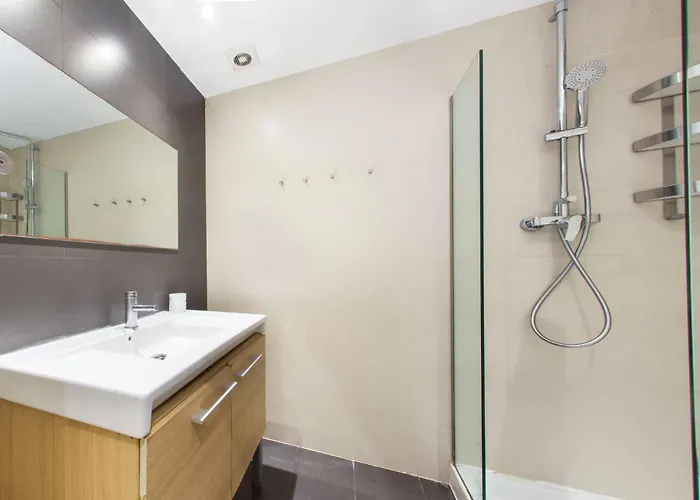 The Collection - 4bedroom With Balcony In Ramblas 3-2 Apartment *