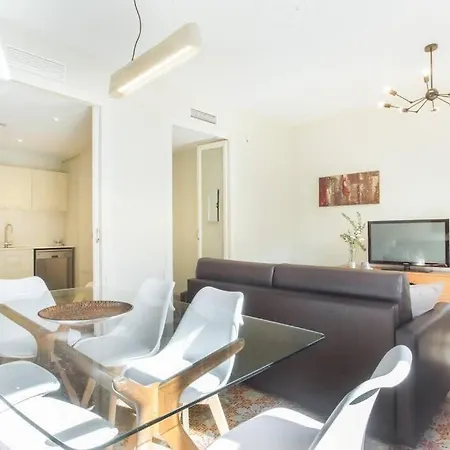 4bedroom With Balcony In Ramblas 3-2 Barcelona