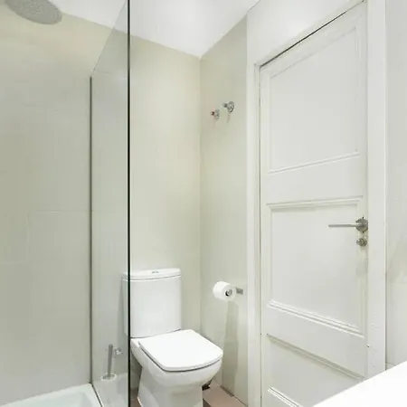 4bedroom With Balcony In Ramblas 3-2